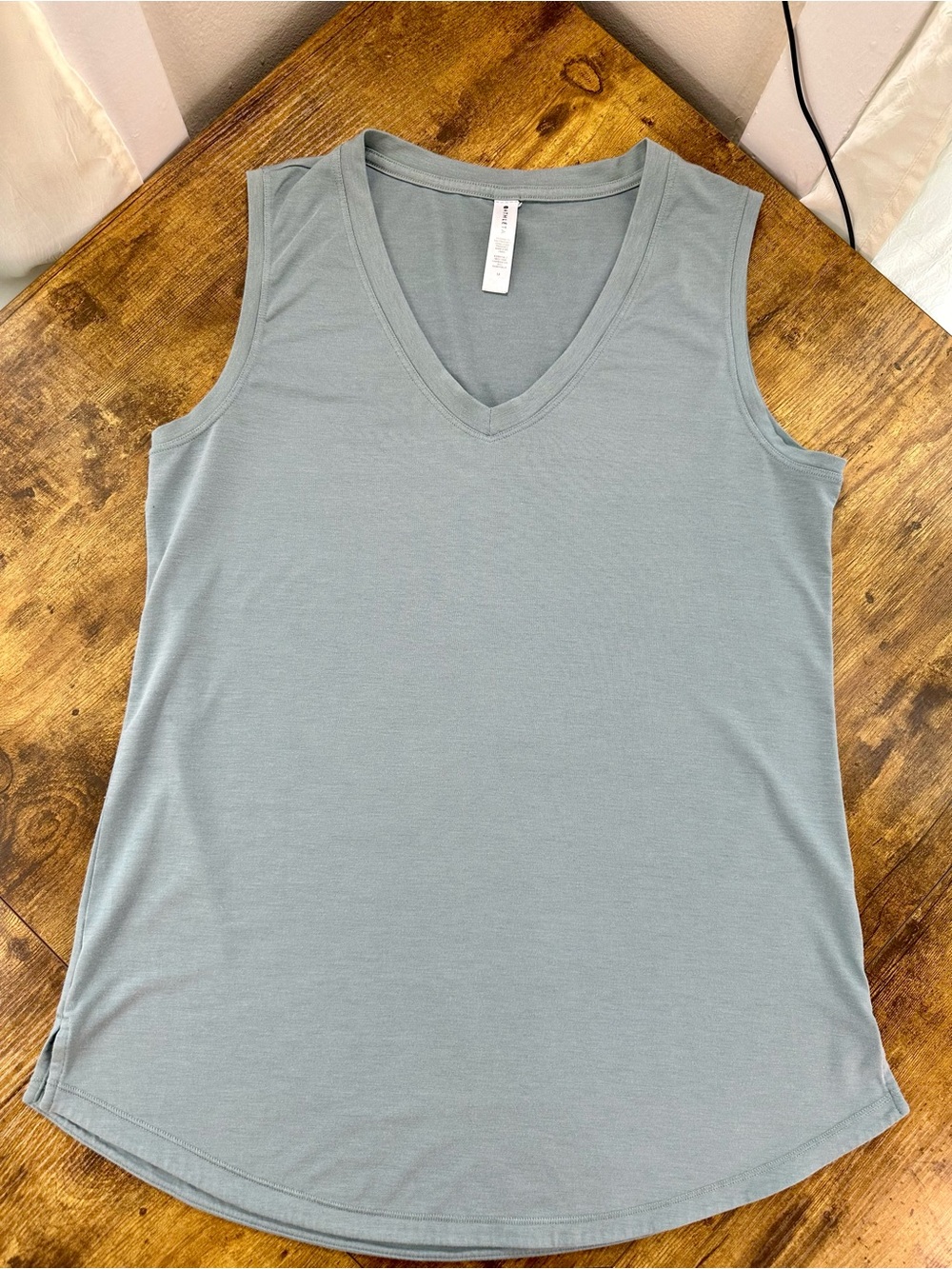 Athleta Essential V Neck Tank, Minimalistic Gray, Medium - Picture 6 of 13